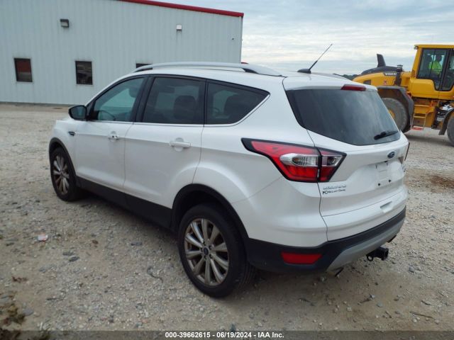 2017 FORD ESCAPE 1FMCU9J92HUB78303 Photo 2