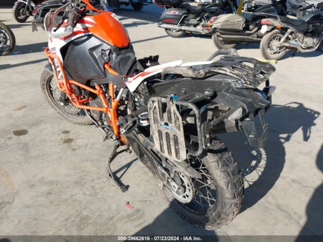 2018 KTM 1290 VBKV59401JM988209 Photo 2