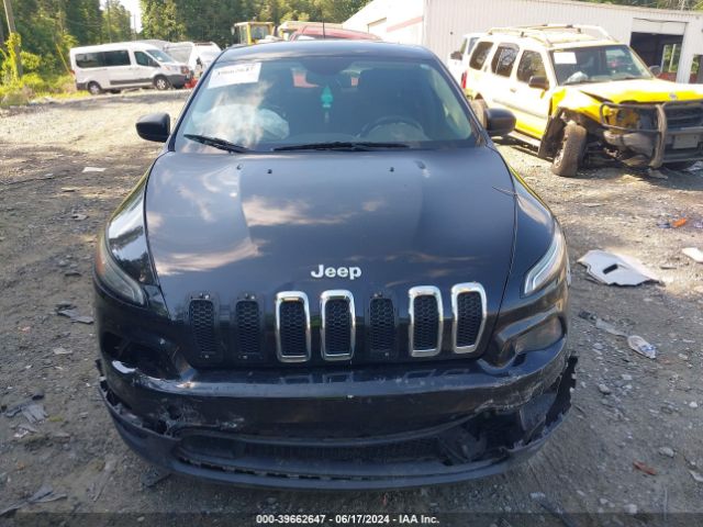 1C4PJMAB4EW192661 Jeep Cherokee Sport