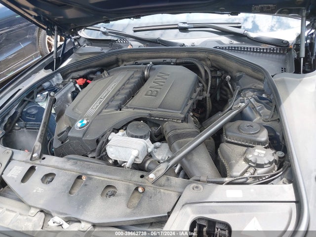 BMW 535i Xdrive 2016 WBA5B3C56GG255288 Image 10