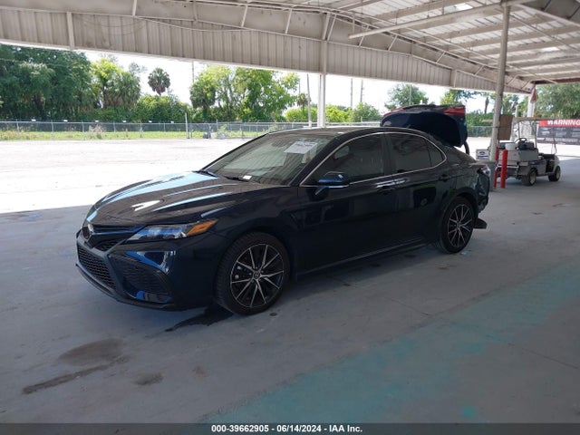 Toyota CAMRY SE 2021 4T1G11AK1MU486572 Image 2