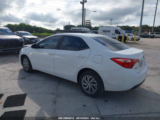 Toyota COROLLA LE 2019 2T1BURHE0KC191025 Image 3