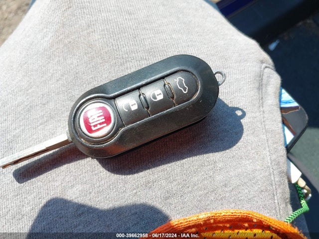 2013 FIAT 500 3C3CFFAR8DT752246 Photo 10