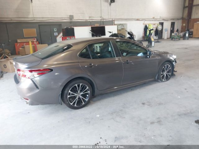 4T1B11HKXJU107208 Toyota CAMRY SE