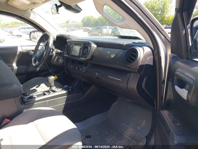 3TMCZ5AN8JM121707 Toyota Tacoma Sr V6