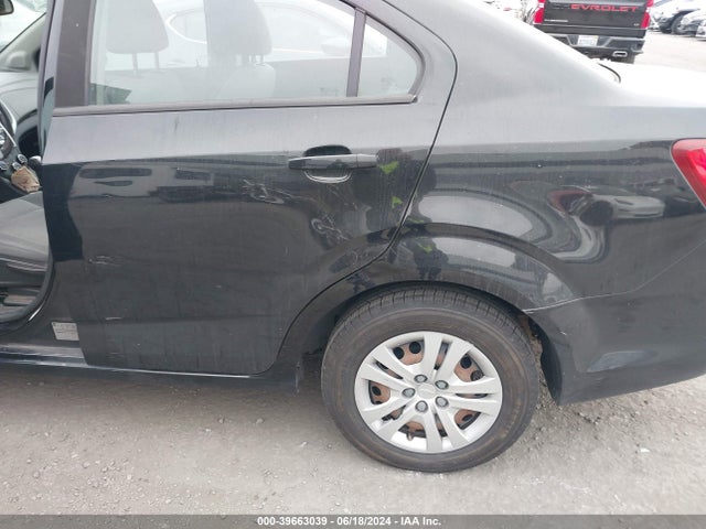 Chevrolet Sonic Ls Auto 2017 1G1JB5SG6H4104849 Image 14
