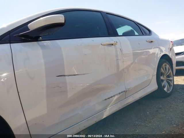 1C3CCCBB4FN727128 Chrysler 200 S