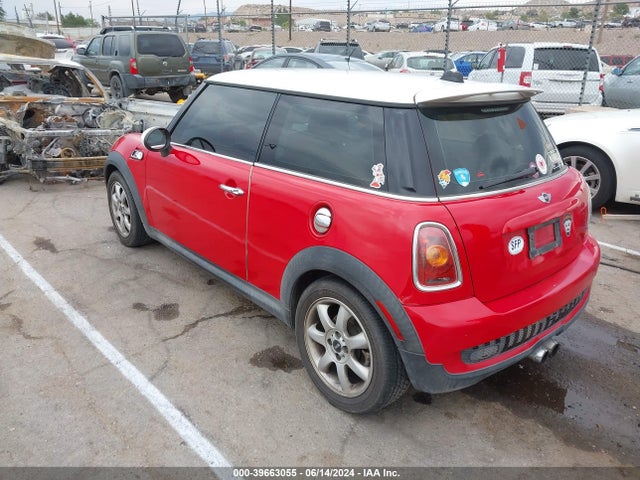 2009 MINI COOPER S WMWMF73569TT98890 Photo 2