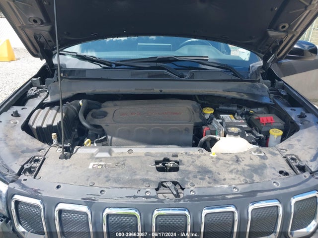 3C4NJDFB3NT183200 Jeep Compass Latitude Lux 4x4