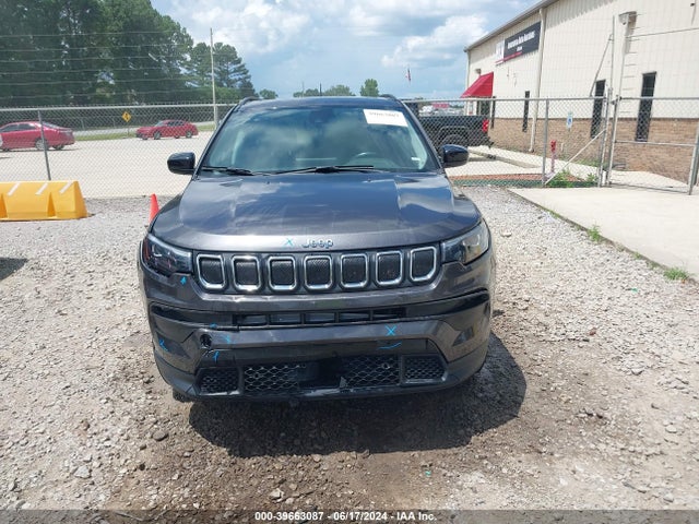 3C4NJDFB3NT183200 Jeep Compass Latitude Lux 4x4