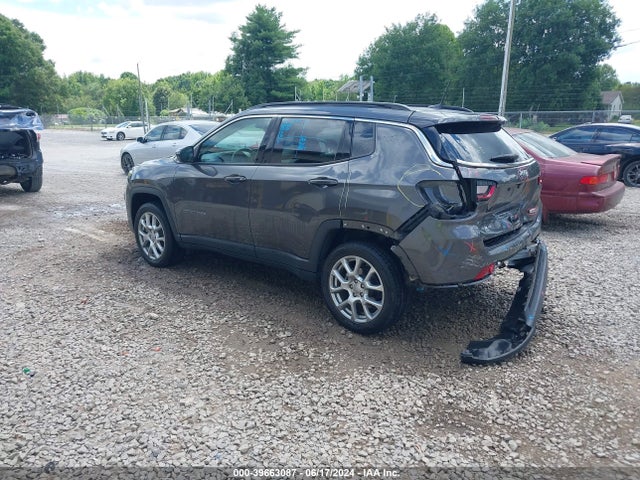 3C4NJDFB3NT183200 Jeep Compass Latitude Lux 4x4