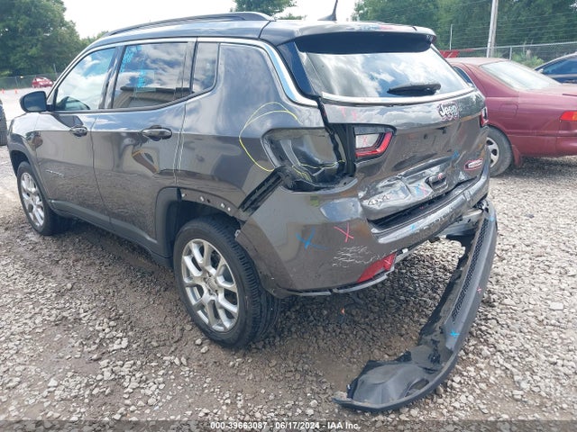 3C4NJDFB3NT183200 Jeep Compass Latitude Lux 4x4