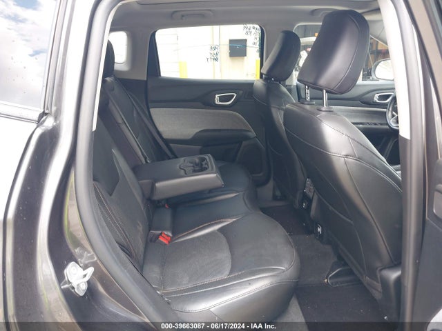 3C4NJDFB3NT183200 Jeep Compass Latitude Lux 4x4