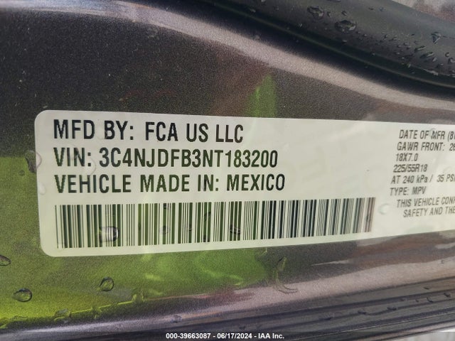 3C4NJDFB3NT183200 Jeep Compass Latitude Lux 4x4