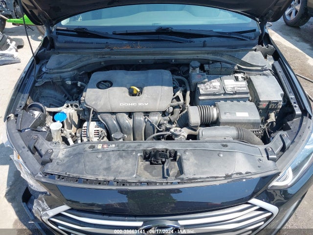Hyundai ELANTRA SE 2017 5NPD84LFXHH090855 Image 10