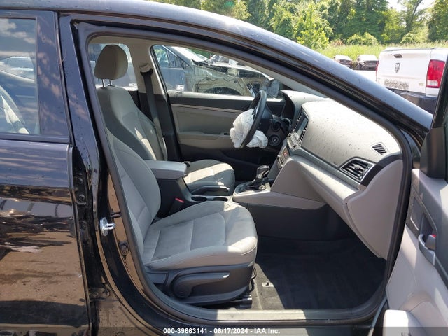 Hyundai ELANTRA SE 2017 5NPD84LFXHH090855 Image 5