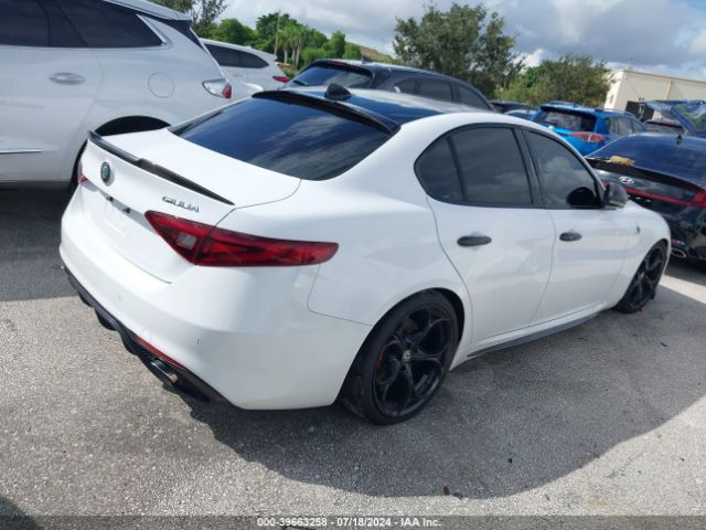 ZARFAEDN1J7579976 Alfa Romeo Giulia Awd
