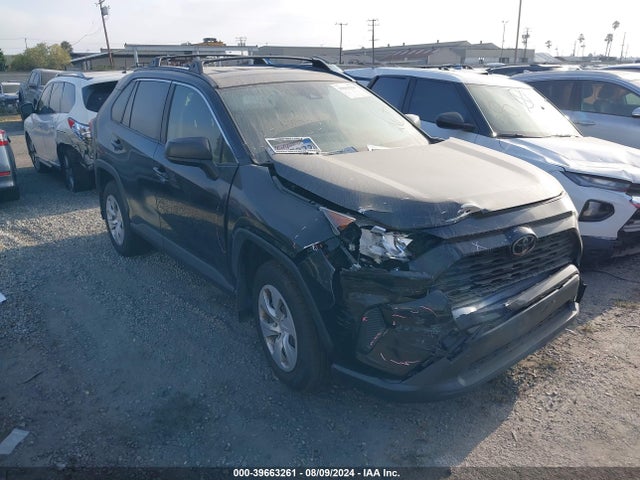 Toyota RAV4 LE 2019 JTMH1RFV0KJ013397 Image 1