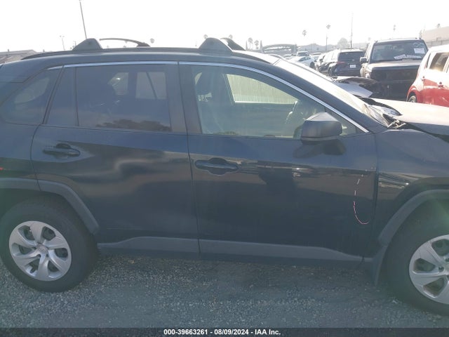 Toyota RAV4 LE 2019 JTMH1RFV0KJ013397 Image 13