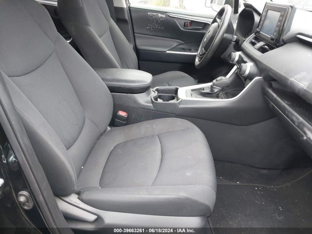 Toyota RAV4 LE 2019 JTMH1RFV0KJ013397 Image 5