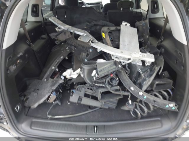 1C4RJJAG5P8845864 Jeep Grand Cherokee L Laredo 4x2