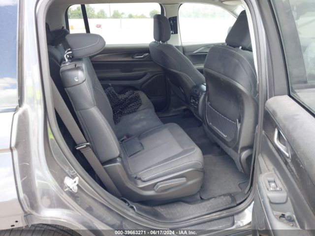 1C4RJJAG5P8845864 Jeep Grand Cherokee L Laredo 4x2