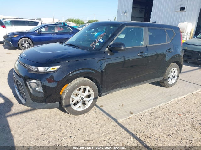 KIA SOUL LX 2022 KNDJ23AU3N7162639 Image 2