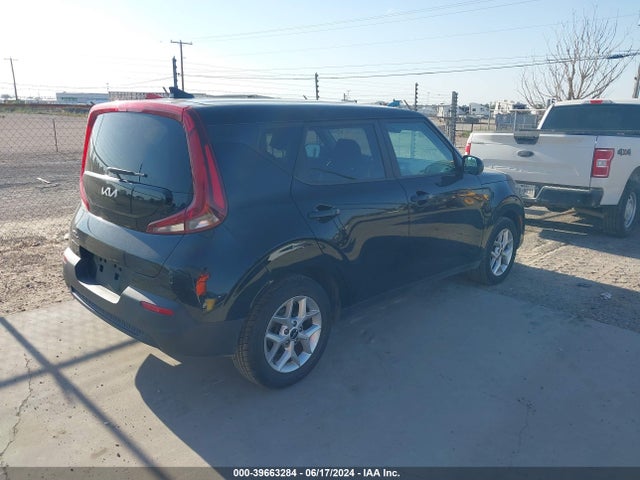 KIA SOUL LX 2022 KNDJ23AU3N7162639 Image 4