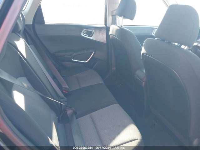 KIA SOUL LX 2022 KNDJ23AU3N7162639 Image 8