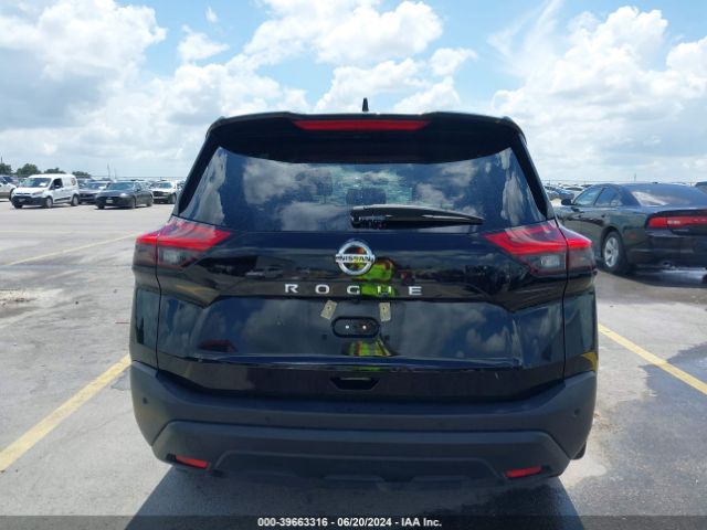5N1AT3AA5MC690865 Nissan Rogue S Fwd