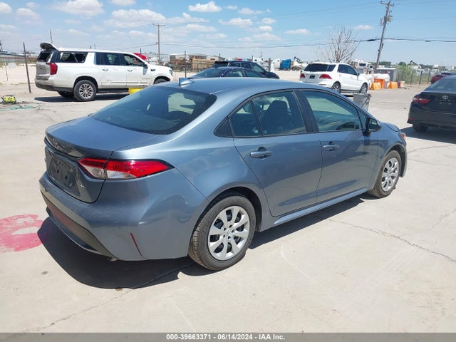 Toyota COROLLA LE 2022 5YFEPMAE4NP371923 Image 4
