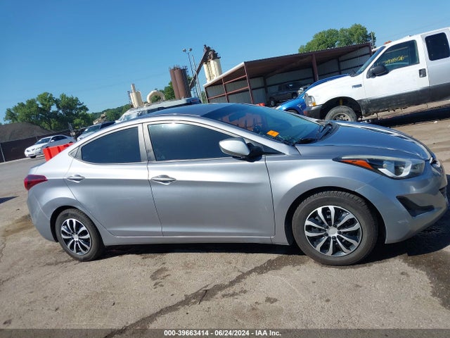 Hyundai ELANTRA SE 2016 5NPDH4AE2GH755367 Image 13