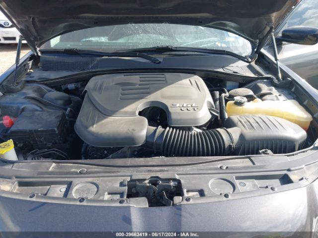 2C3CCAAG7JH302067 Chrysler 300 Touring