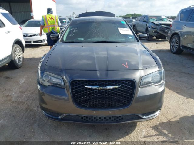 2C3CCAAG7JH302067 Chrysler 300 Touring