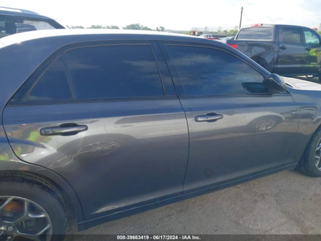 2C3CCAAG7JH302067 Chrysler 300 Touring