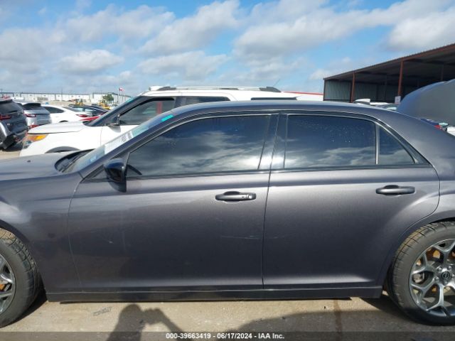 2C3CCAAG7JH302067 Chrysler 300 Touring