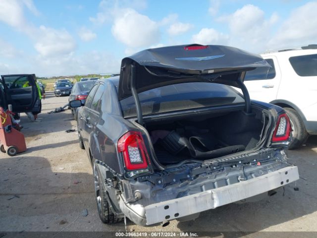 2C3CCAAG7JH302067 Chrysler 300 Touring