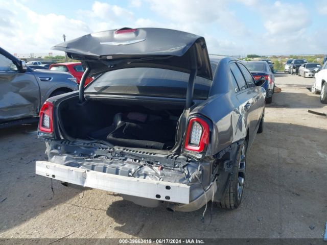 2C3CCAAG7JH302067 Chrysler 300 Touring