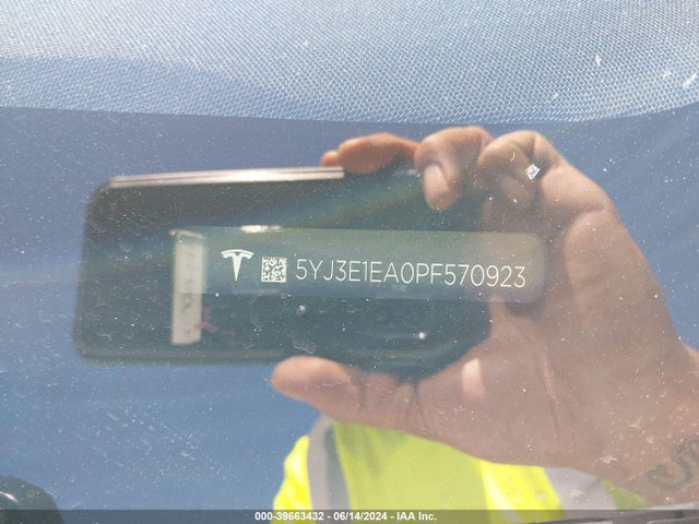 2023 TESLA MODEL 3 5YJ3E1EA0PF570923 Photo 8