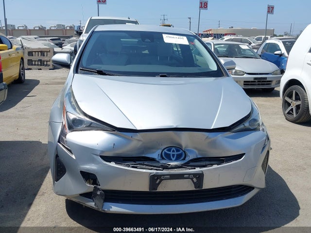 Toyota Prius Two 2017 JTDKBRFU2H3035151 Image 12