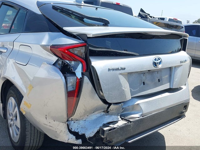 Toyota Prius Two 2017 JTDKBRFU2H3035151 Image 6