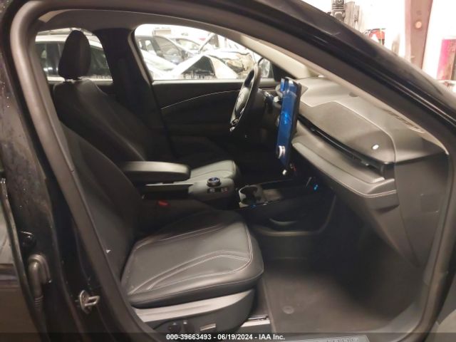 3FMTK3S52PMA81555 Ford Mustang Mach-e Premium