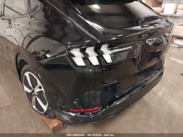 3FMTK3S52PMA81555 Ford Mustang Mach-e Premium