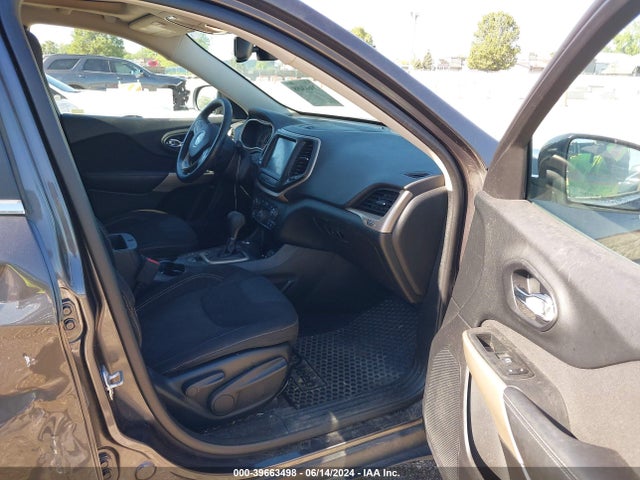 1C4PJMCS5HW616351 Jeep Cherokee Latitude 4x4