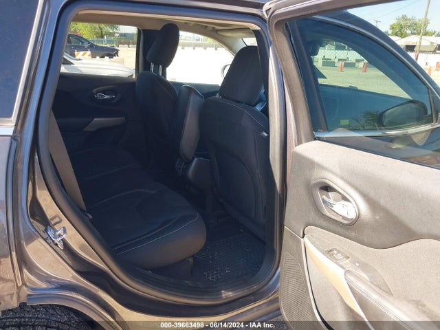 1C4PJMCS5HW616351 Jeep Cherokee Latitude 4x4
