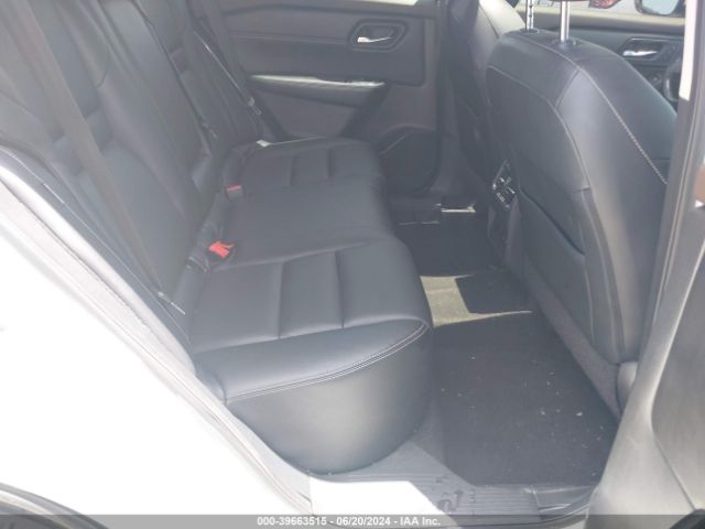 5N1BT3CA2NC704577 Nissan Rogue Sl Fwd