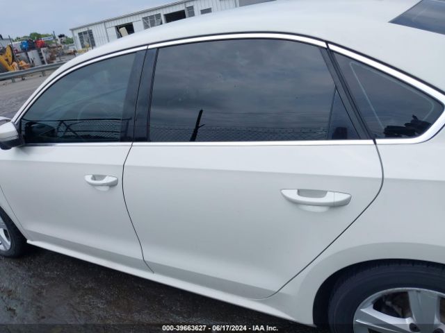 1VWAT7A36FC116031 Volkswagen Passat 1.8t Limited Edition
