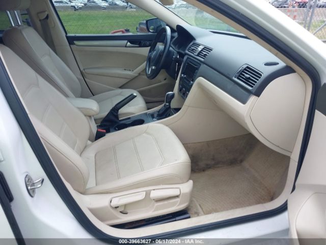 1VWAT7A36FC116031 Volkswagen Passat 1.8t Limited Edition