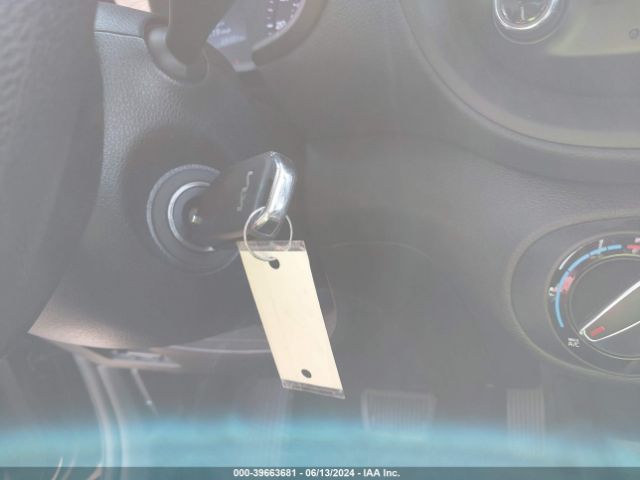 KNDJ23AU8N7152267 KIA SOUL LX