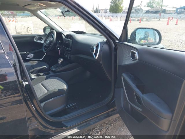 KNDJ23AU8N7152267 KIA SOUL LX